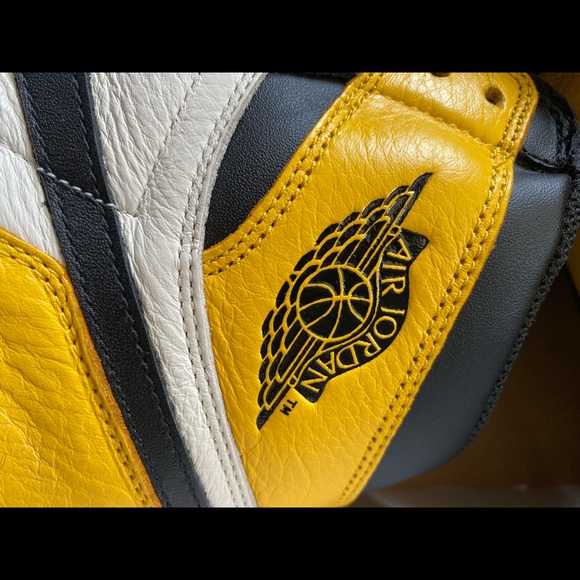 Air Jordan 1 Retro High OG - Picture 7 of 7